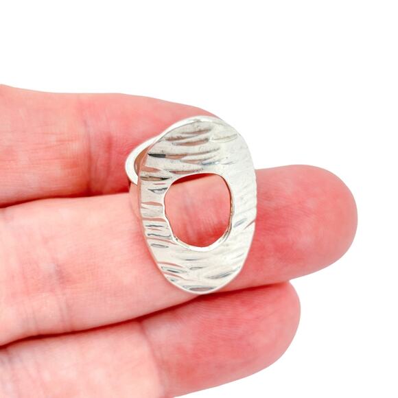 Hammered Oval Disk Statement Ring | Vintage Sterling Silver 925 | Size 5.5 - Picture 1 of 10